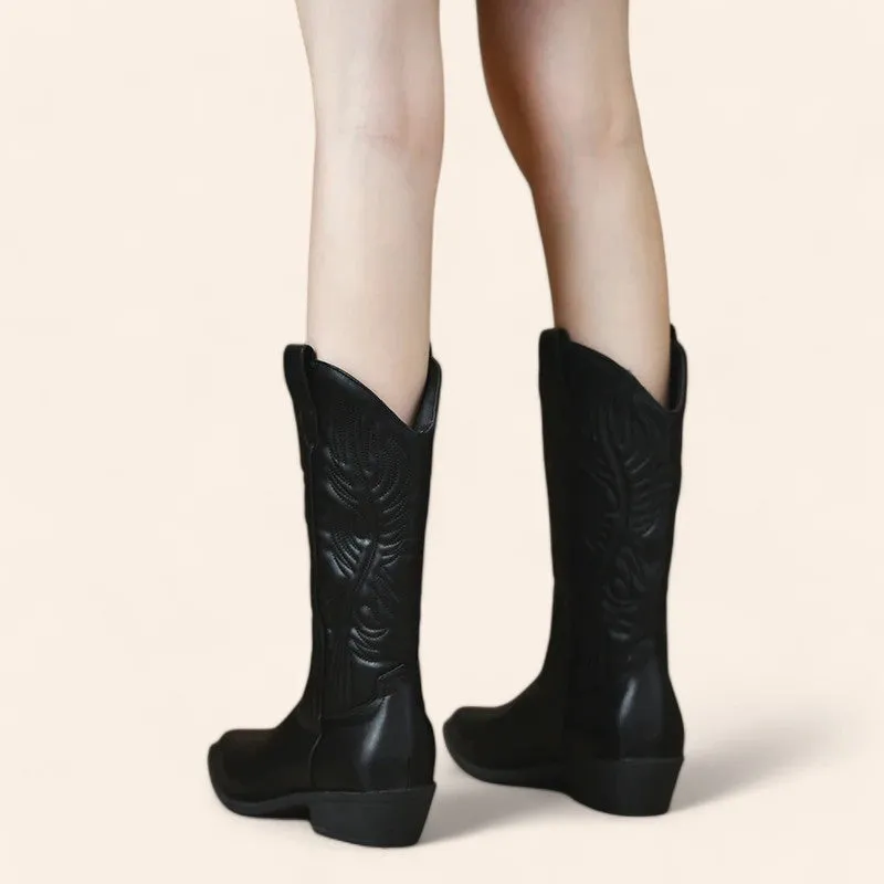 Black cowboy boots with embossed embroidery - N°28