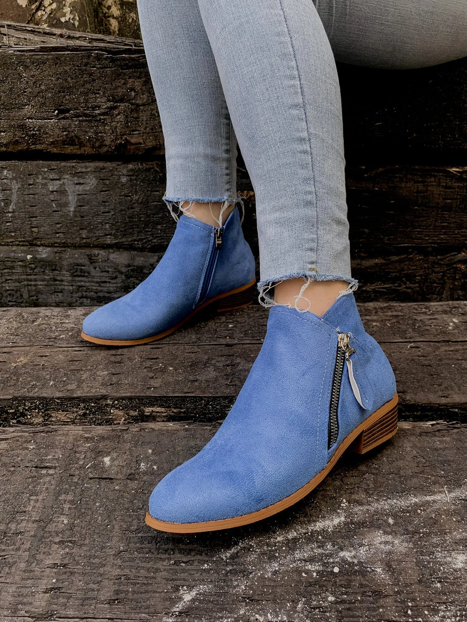 Blue Side Zipper Low Ankle Boot