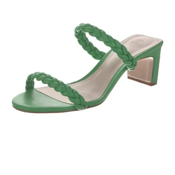 Braided green sandal Porte and Paire. Leather