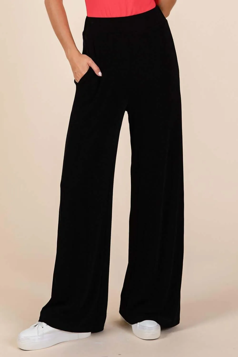 Elastic Waist Pants with Side Pockets – Versatile