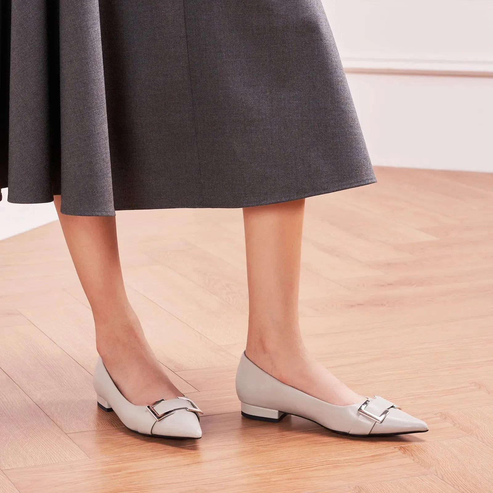 Metal Buckle Pointed Toe Flats (Aida)（SALE）