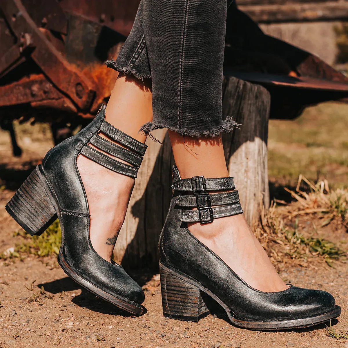 Nella | Timeless Vintage Pumps