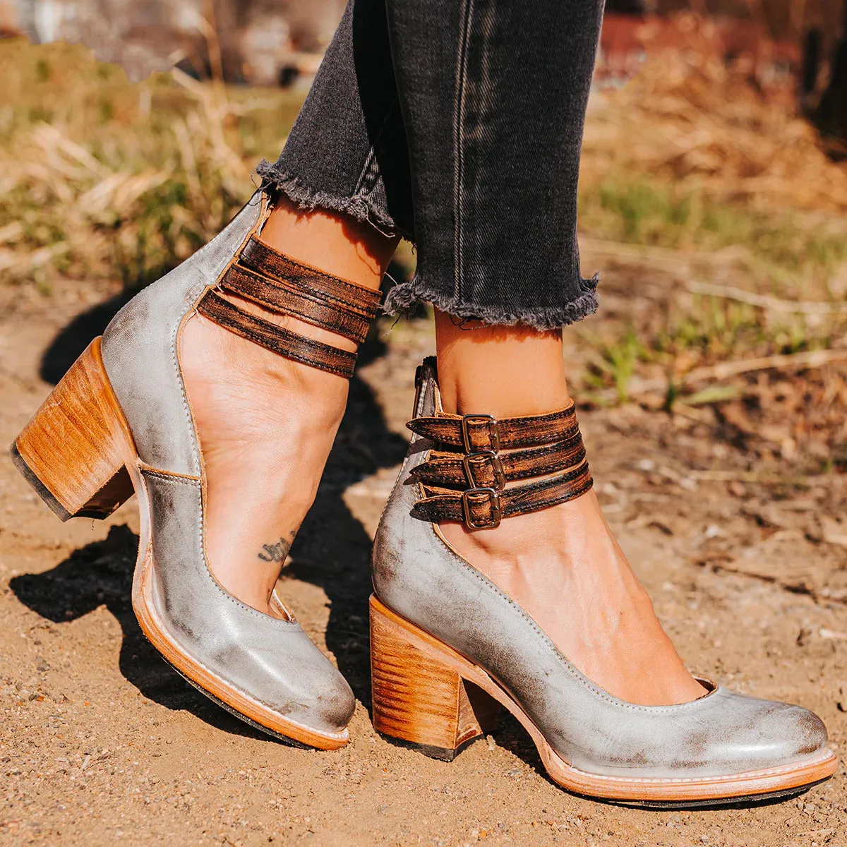 Nella | Timeless Vintage Pumps