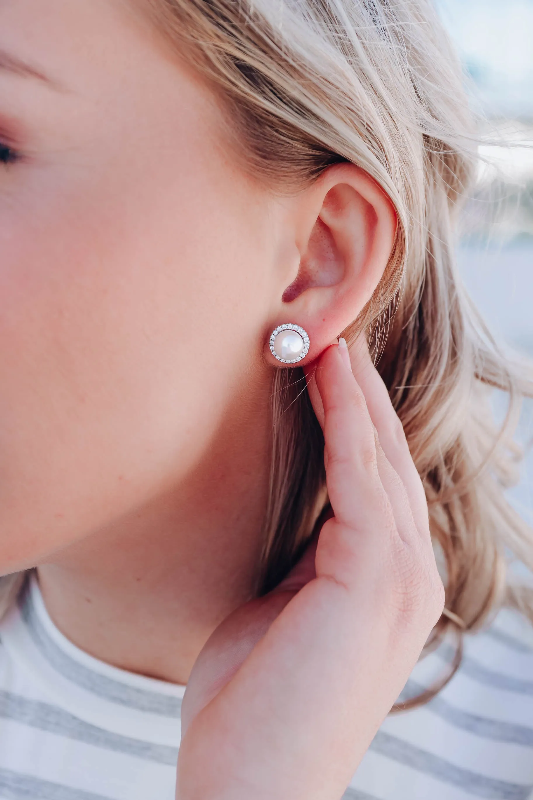 Robyn Earrings - White Gold