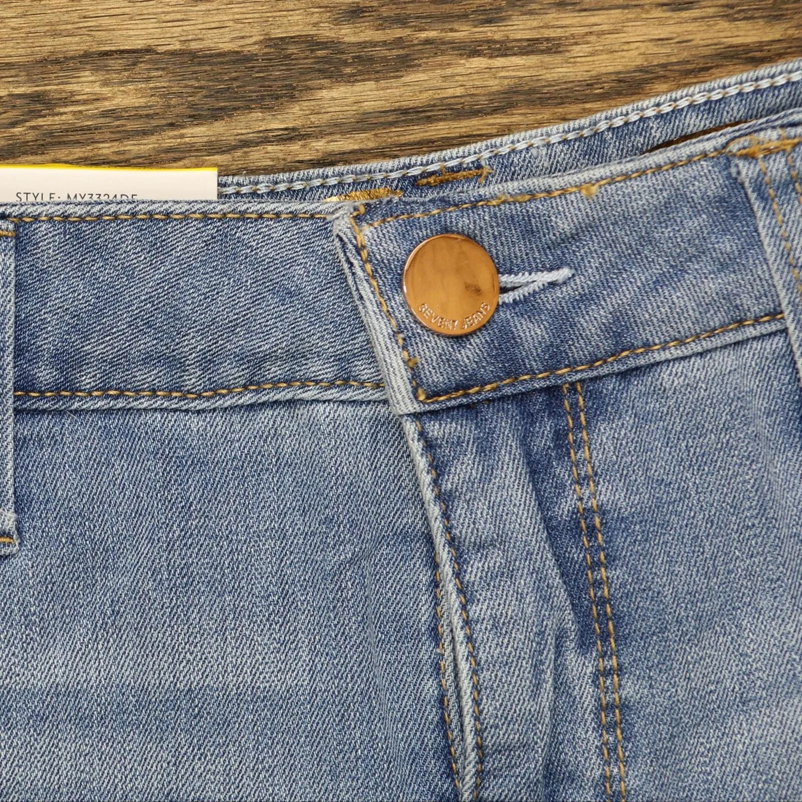 Seven7 Women's Denim Frayed Hem Slim Fit Weekend Short MY3324DE