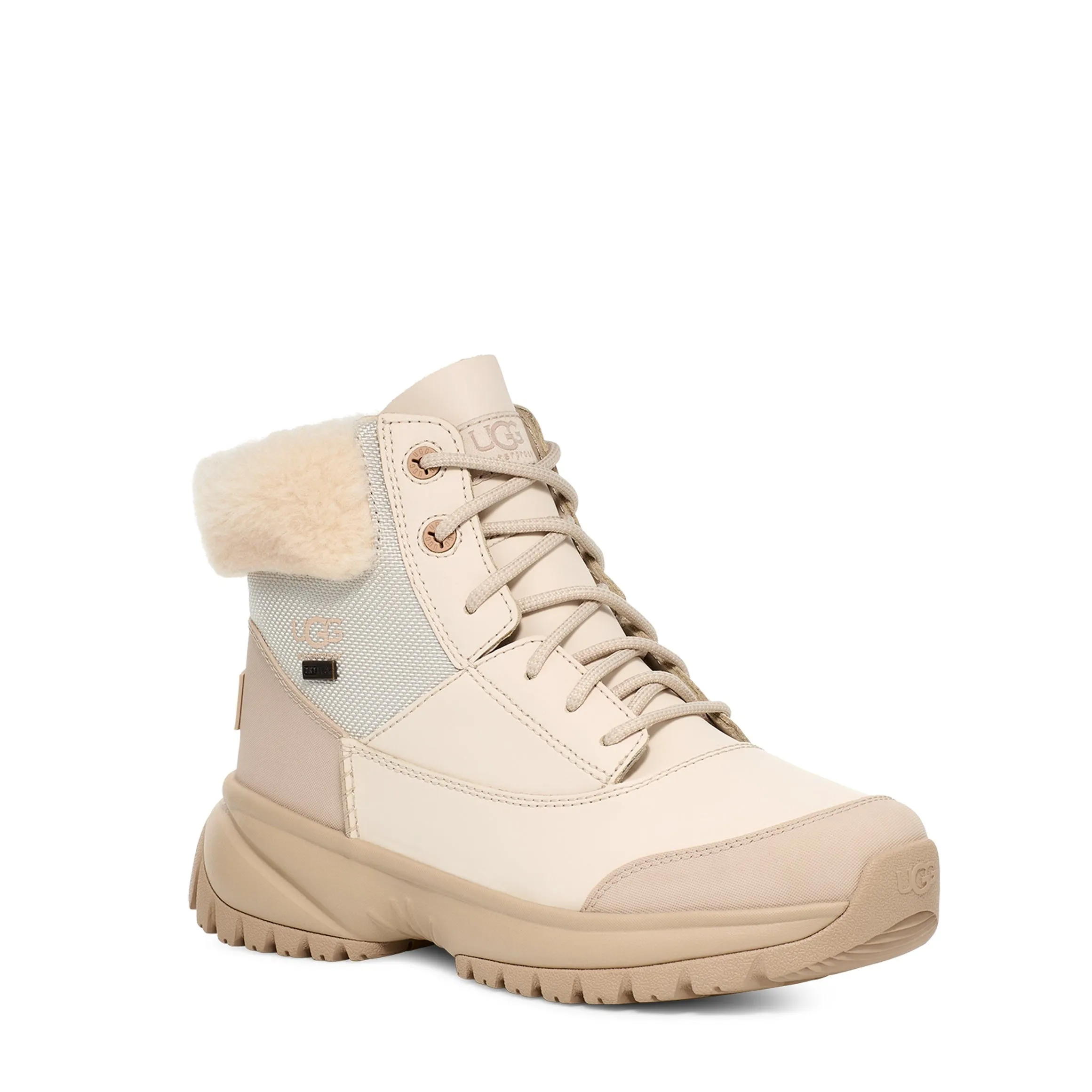 UGG Yose Fluff V2