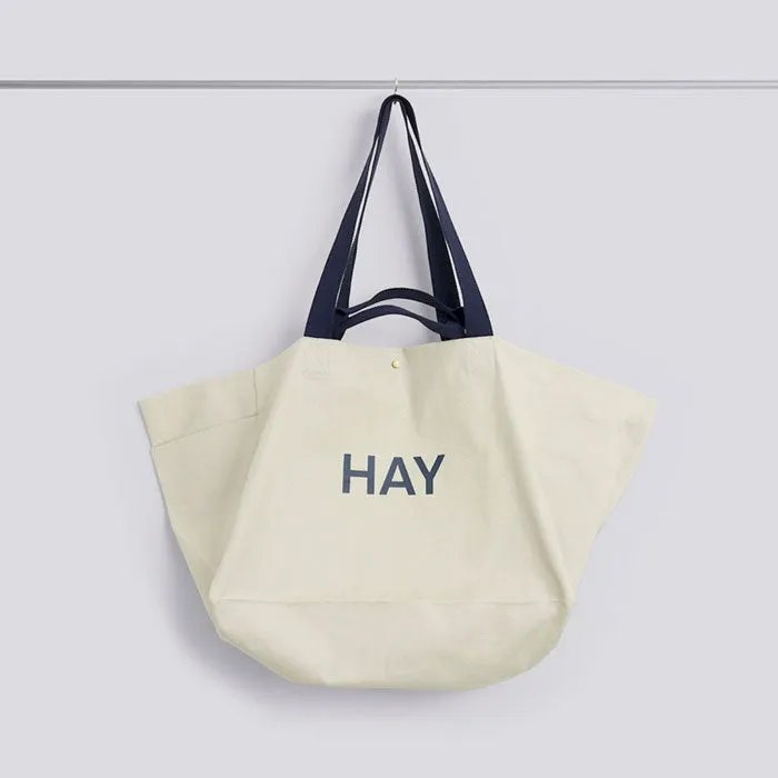 Weekend Bag organic Large in grey von Hay