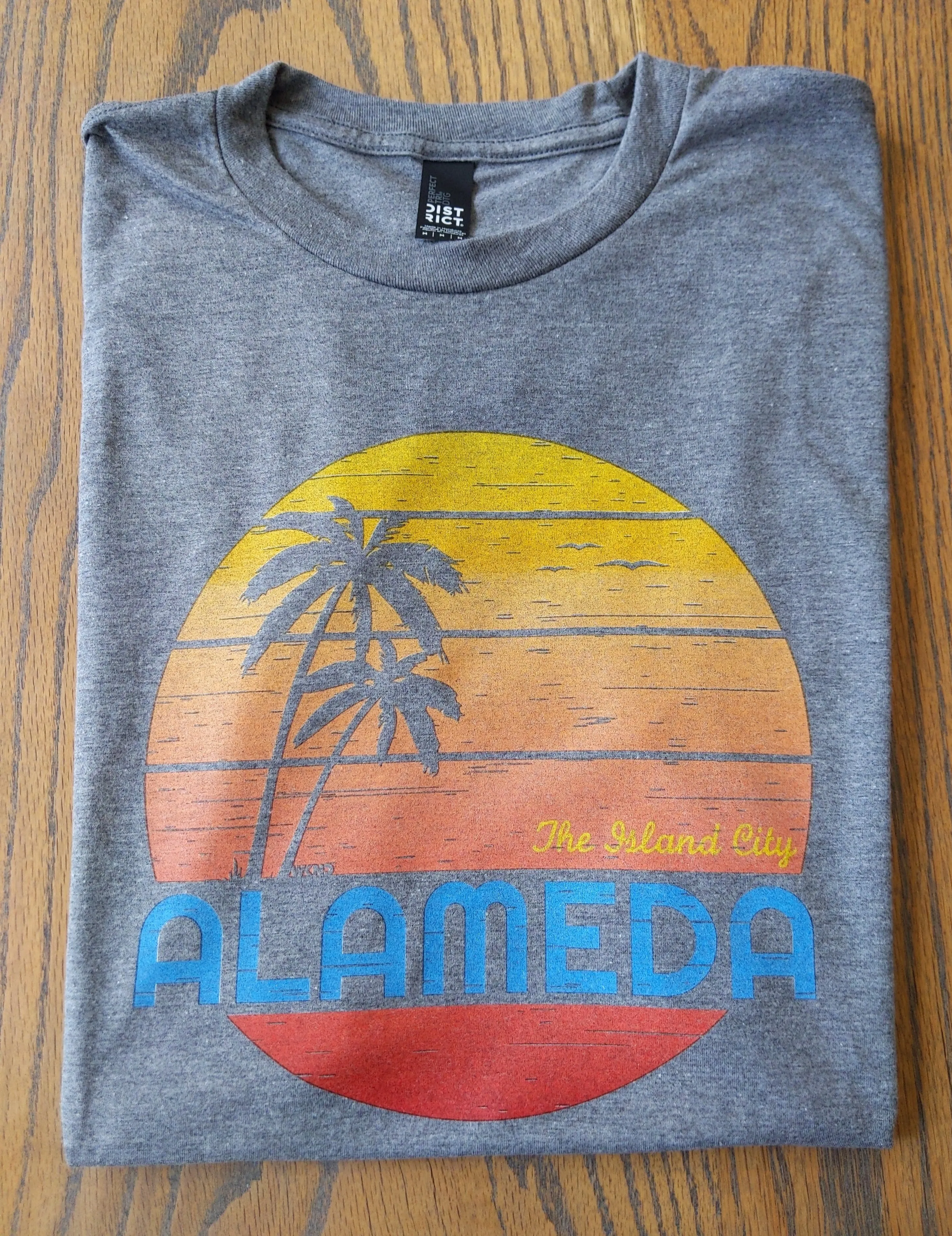 WKND EVERYDAY BIG SUN TEE