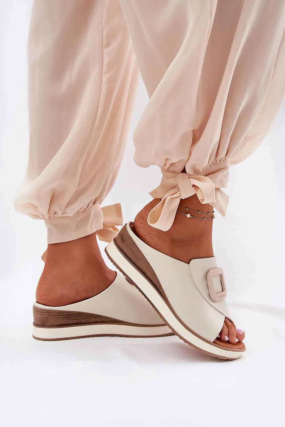 Women's leather sandals